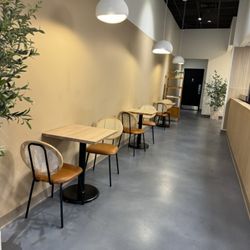 Tea Daddy - Seating inside