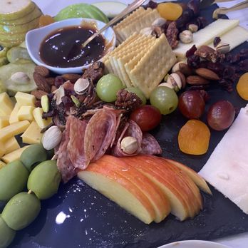 Maison des Fleurs Chicago - Charcuterie Board - Florists Near Me - Homewood, Illinois Maison des Fleurs Chicago - Charcuterie Board - Florists Near Me - Homewood, Illinois