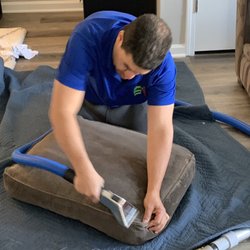 Peppers Cleaning Services - Cleaning sofa