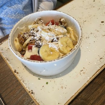 First Watch - Kids granola - Breakfast & Brunch Near Me - Orlando, Florida