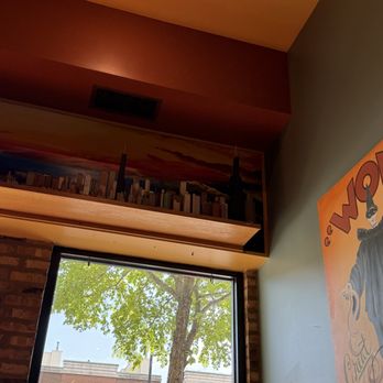 Chicago's Pizza - April 2026 - Top Front Window - Pizza Near Me - Chicago, Illinois