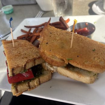 Shenandoah At the Arbor - Delicious veggie sandwich - Southern Near Me - Los Alamitos, California