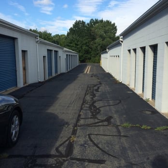Tysons Self Storage - Storage spaces - Movers Near Me - Vienna, Virginia