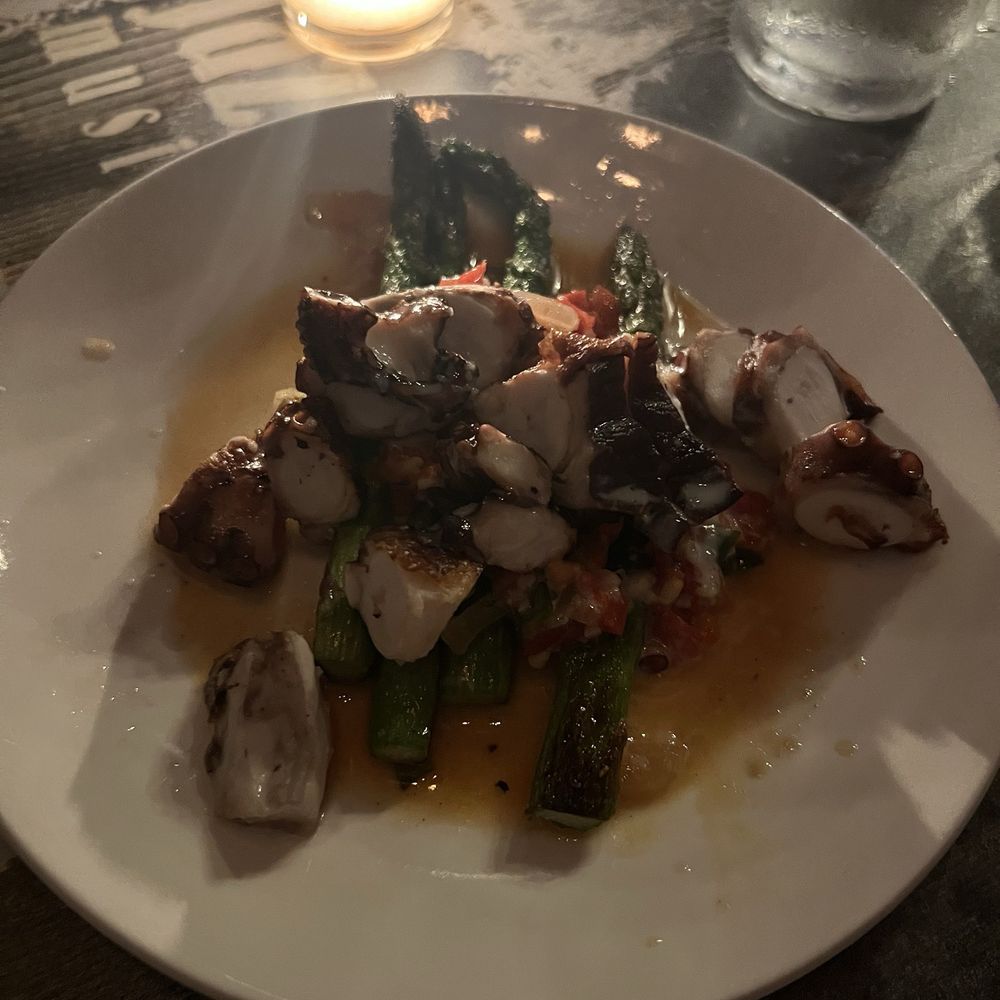 Flavour Kitchen & Wine Bar - Wine Bars Near Me - Cocoa Beach, Florida