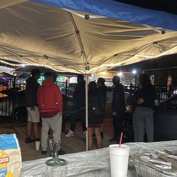 Tavo’s Tacos y Pupusas - Street Vendors Near Me - Modesto, California Tavo’s Tacos y Pupusas - Street Vendors Near Me - Modesto, California