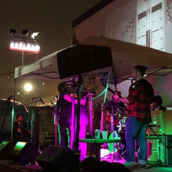 Axelrad - Beer Gardens Near Me - Houston, Texas