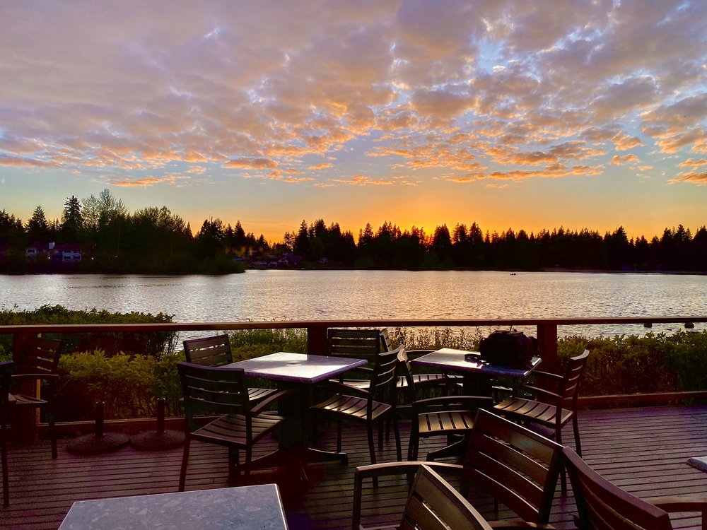 Emory's On Silver Lake