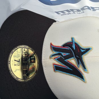 Lids Locker Room - Sports Wear Near Me - Plantation, Florida