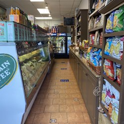Buon Amici Delicatessen - Indoor view
