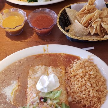 La Herradura - Daily lunch specials that are very fulfilling and at great prices - Mexican Near Me - Tucson, Arizona La Herradura - Daily lunch specials that are very fulfilling and at great prices - Mexican Near Me - Tucson, Arizona