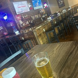 Jamie’s Restaurant and Sports Grill - Nice bar. Lots of TVs! Menu is extensive!!!!