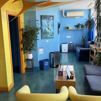 Float On - Seating area with free tea, great for relaxing after the float before continuing on with the day - Float Spa Near Me - Portland, Oregon Float On - Seating area with free tea, great for relaxing after the float before continuing on with the day - Float Spa Near Me - Portland, Oregon