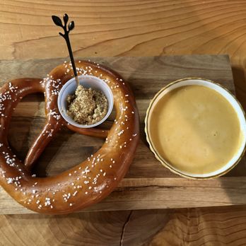 Vulpine Taproom - Pretzel & beer cheese - Wine Bars Near Me - Lake Forest Park, Washington