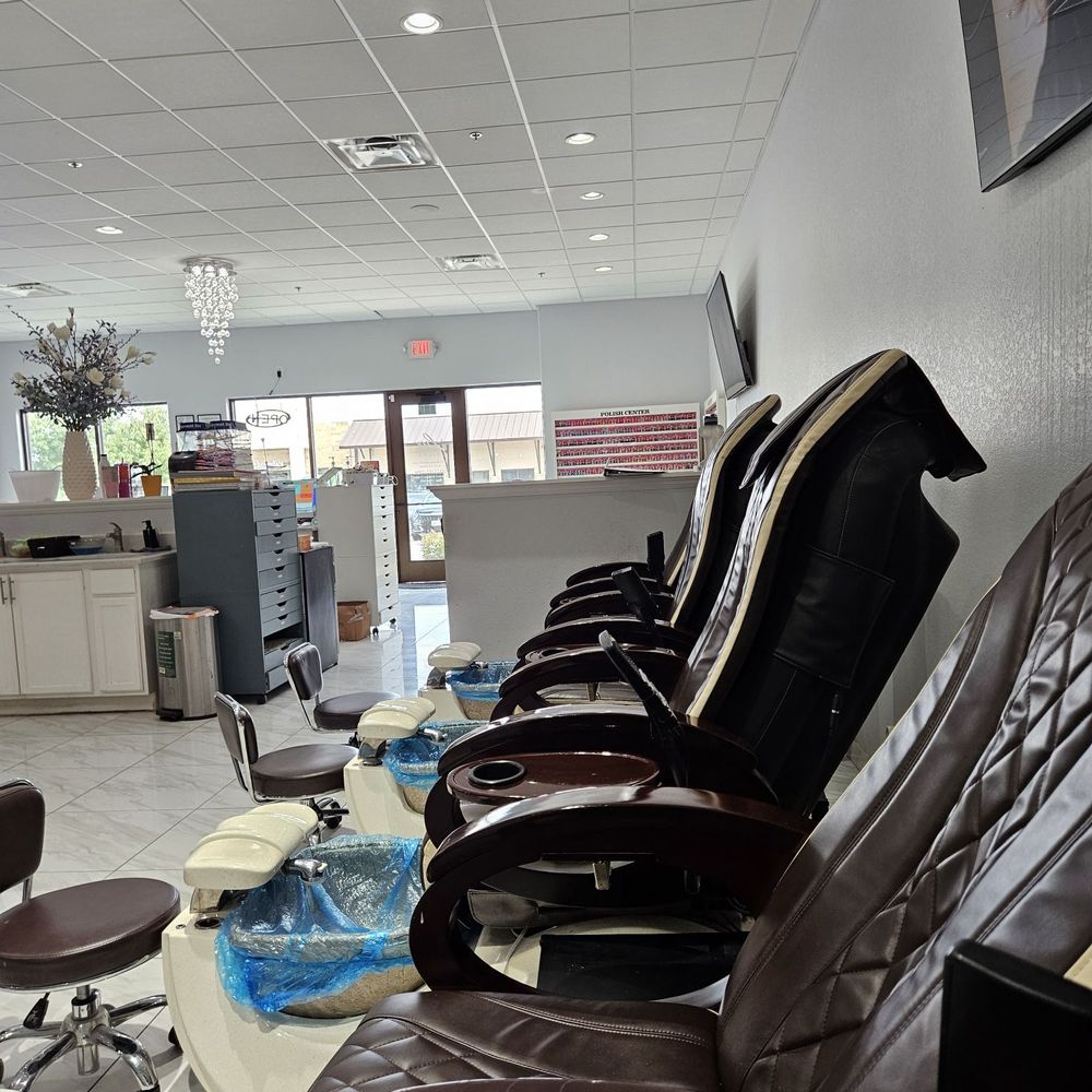 Lux Nail Spa - Nail Salons Near Me - Kyle, Texas