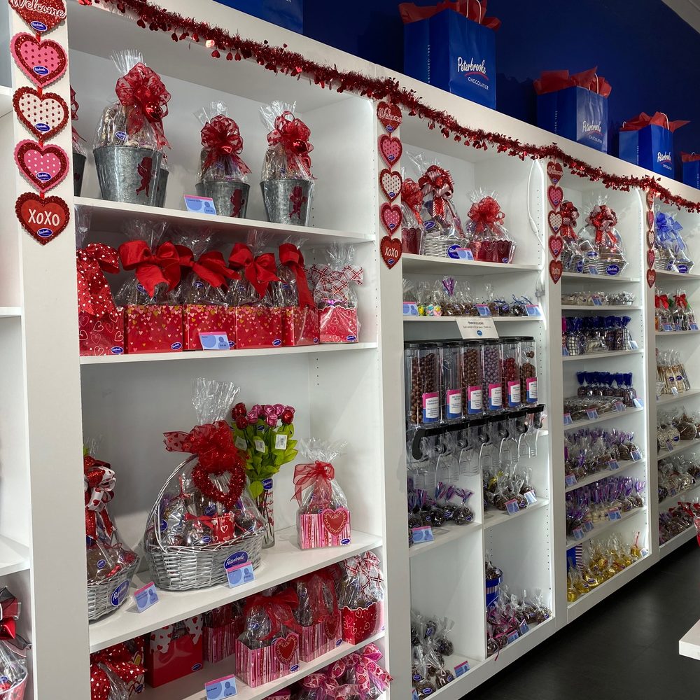 Peterbrooke Chocolatier Durbin Park - Gorgeous chocolate displays! - Chocolatiers & Shops Near Me - St Johns, Florida Peterbrooke Chocolatier Durbin Park - Gorgeous chocolate displays! - Chocolatiers & Shops Near Me - St Johns, Florida