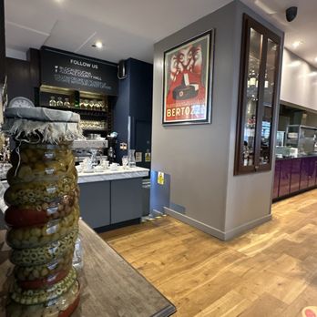 Locale - Entrance with amazing olive oil jar! - Italian Near Me - London, XGL Locale - Entrance with amazing olive oil jar! - Italian Near Me - London, XGL
