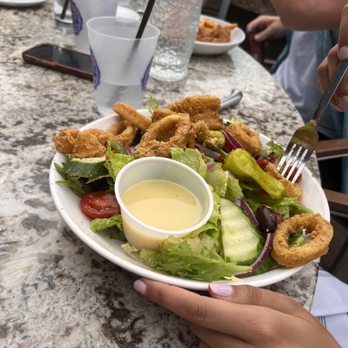 Hot Tuna - Calamari - Bars Near Me - Virginia Beach, Virginia