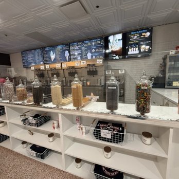 Jersey Freeze - Ice Cream & Frozen Yogurt Near Me - Colts Neck, New Jersey