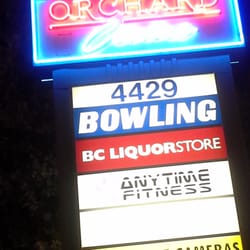Old Orchard Shopping Centre