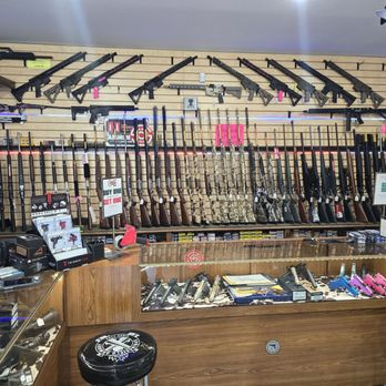 Big Shot Firearms - Good selection of firearms for sale - Guns & Ammo Near Me - El Campo, Texas