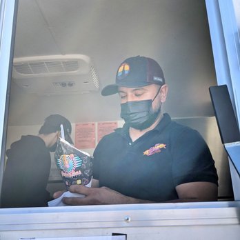 Papasita's Loaded Fries - a man wearing a face mask - Food Trucks Near Me - El Paso, Texas Papasita's Loaded Fries - a man wearing a face mask - Food Trucks Near Me - El Paso, Texas