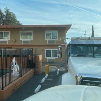 Rodeway Inn - Pool parking - Hotels Near Me - Auburn, California Rodeway Inn - Pool parking - Hotels Near Me - Auburn, California