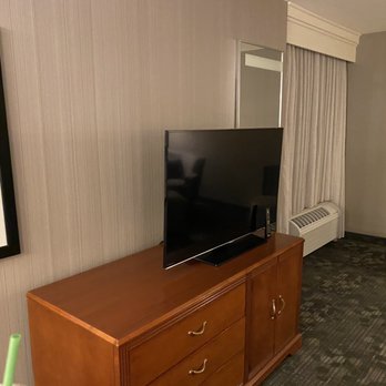Courtyard by Marriott Los Angeles Burbank Airport - Dresser in king suite - Hotels Near Me - Burbank, California