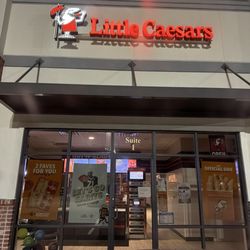 Little Caesars Pizza - Closed at 10pm when stated open until 11pm!!