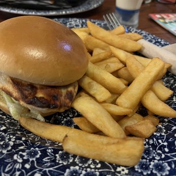 The Sir John Oldcastle - Grilled chicken burger - Pubs Near Me - London, XGL The Sir John Oldcastle - Grilled chicken burger - Pubs Near Me - London, XGL