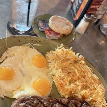 Septembers Taproom & Eatery - American Near Me - Rancho Cucamonga, California