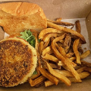 Bocado Cafe - Crab Cake Burger - New American Near Me - New York, New York