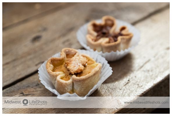 Sara's Bakery - featuring Tipsy Pies by null