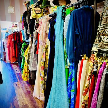 Bombshell Vintage - Selection of vintage clothing - Used, Vintage & Consignment Near Me - Napa, California