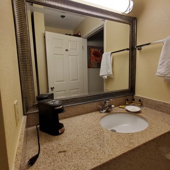 Best Western Plus Pleasanton Inn - Mini single coffee maker - Hotels Near Me - Pleasanton, California Best Western Plus Pleasanton Inn - Mini single coffee maker - Hotels Near Me - Pleasanton, California
