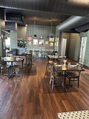 Lucky Well Irish Pub & Eatery by null