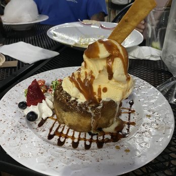 Capriccio Trattoria - Cinnamon Roll. - Italian Near Me - Rincon, Puerto Rico