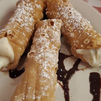 Buca di Beppo Italian Restaurant - Chocolate chip cannoli. Delicious and the Bartendress Stephanie is amazing - Italian Near Me - Redondo Beach, California Buca di Beppo Italian Restaurant - Chocolate chip cannoli. Delicious and the Bartendress Stephanie is amazing - Italian Near Me - Redondo Beach, California