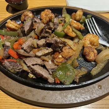 Chili's - Shrimp and Steak Fajitas - Tex-Mex Near Me - Manhattan Beach, California Chili's - Shrimp and Steak Fajitas - Tex-Mex Near Me - Manhattan Beach, California