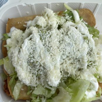 Cayucos Gas Mini Mart - Taquitos, carne asada fries - Gas Stations Near Me - Cayucos, California