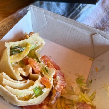 Buffalo Wild Wings - All wrong, was supposed to be no tomatoes and have medium sauce. Instead had tomatoes and 0 sauce. - Chicken Wings Near Me - Westminster, Colorado