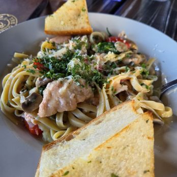 The Creek Eatery - Wine Bars Near Me - San Jose, California The Creek Eatery - Wine Bars Near Me - San Jose, California