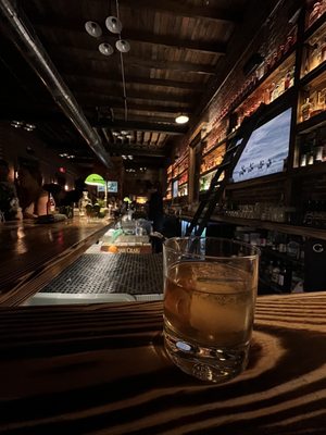 Paddock & Whisky by null