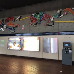 LaSalle Station - Hockey mural.