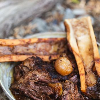 Ofri's Kitchen - Pull Apart Meat cooked overnight in Caramelized Onions served with Bone Marrow - Personal Chefs Near Me Ofri's Kitchen - Pull Apart Meat cooked overnight in Caramelized Onions served with Bone Marrow - Personal Chefs Near Me