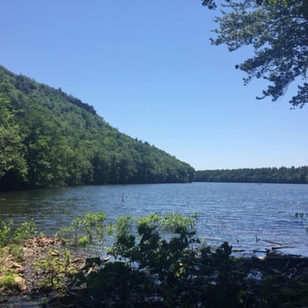 Giuffrida Park - So beautiful and serene - Hiking Near Me - Meriden, Connecticut
