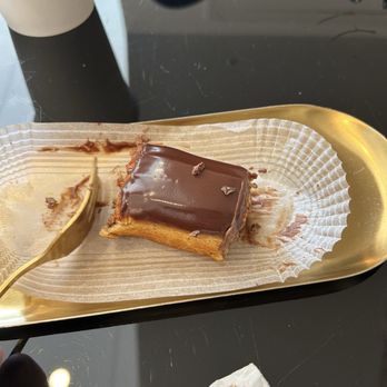 Mont Éclair - Eclair with chocolate filling we couldn't stop eating it - Patisserie/Cake Shop Near Me - Montreal, Quebec Mont Éclair - Eclair with chocolate filling we couldn't stop eating it - Patisserie/Cake Shop Near Me - Montreal, Quebec