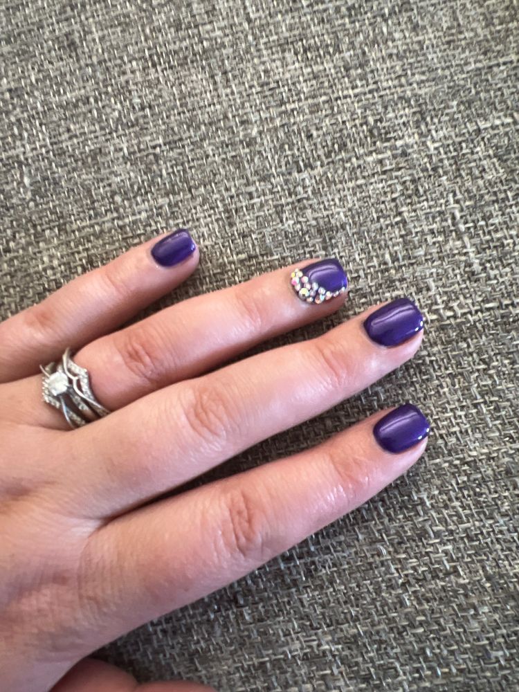 Regal Nails Image