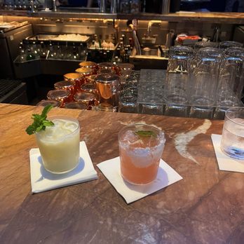 Earls Kitchen + Bar - Cocktail Bars Near Me - Honolulu, Hawaii Earls Kitchen + Bar - Cocktail Bars Near Me - Honolulu, Hawaii