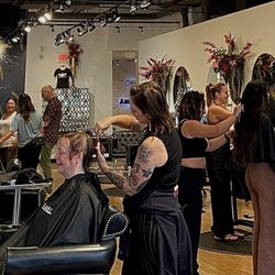 American Hairlines - Busy salon day fall2024