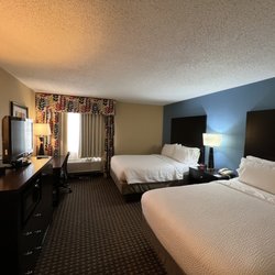 Holiday Inn Express Fort Campbell-Oak Grove